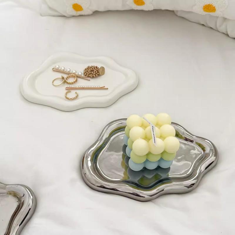 Eenvoudige sieradenschaal met  - Jewelry Making Desk recensie en prijs